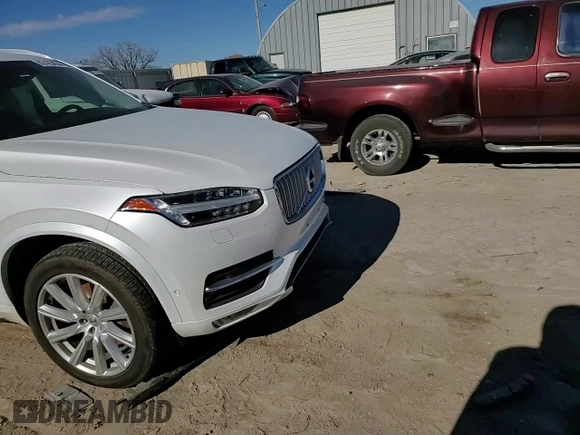 2016 Volvo XC90 T6 Inscription with VIN YV4A22PL6G1052695, listed as a Copart auction lot 82426454 with 0 mi miles and Salvage Title. Bid and sale history available at carsss.com. Image 12.