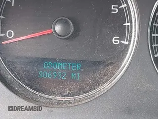 2007 Chevrolet Avalanche 3LT with VIN 3GNFK12317G270255, listed as a IAAI auction lot 42357614 with 306,932 mi miles and . Bid and sale history available at DreamBid. Image 15.