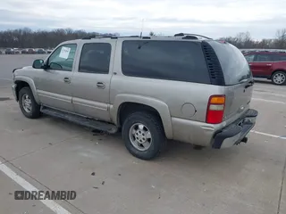 2000 Chevrolet Suburban LT with VIN 3GNFK16T6YG225016, listed as a IAAI auction lot 41702840 with 271,832 mi miles. Bid and sale history available at carsss.com. Image 3.