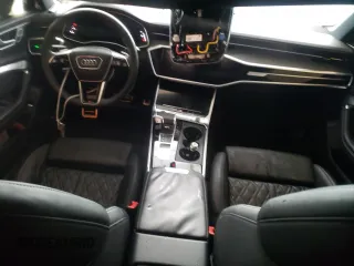 2021 Audi S6 Prestige z VIN WAUFFAF22MN085601, wystawiony jako Copart lot #39778394 z przebiegiem 56 501 mil mil oraz . Historia ofert i sprzedaży dostępna na DreamBid. Obrazek 8.