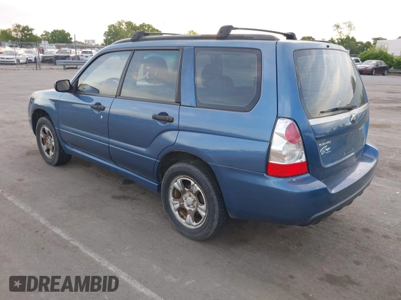 2007 Subaru Forester X with VIN JF1SG63617G722723, listed as a IAAI auction lot 42086601 with 204,766 mi miles. Bid and sale history available at carsss.com. Image 3.