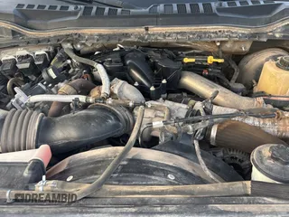 2018 Ford F-250 XL z VIN 1FT7W2BT3JEC63202, wystawiony jako Copart lot #61693645 z przebiegiem 250 139 mil mil oraz Czysty tytuł • Clean title. Historia ofert i sprzedaży dostępna na DreamBid. Obrazek 7.