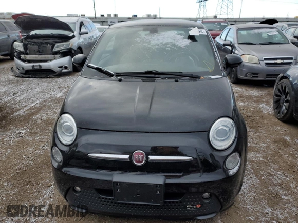 2017 FIAT 500e z VIN 3C3CFFGE6HT625165, wystawiony jako Copart lot #84066494 z przebiegiem 41 264 mil mil oraz Szkoda całkowita • Salvage title. Historia ofert i sprzedaży dostępna na DreamBid. Obrazek 5.