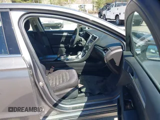 2013 Ford Fusion SE with VIN 3FA6P0H71DR364169, listed as a IAAI auction lot 42167658 with 196,073 mi miles. Bid and sale history available at carsss.com. Image 5.