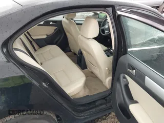2013 Volkswagen Jetta SE z VIN 3VWDP7AJXDM289031, wystawiony jako IAAI lot #42325596 z przebiegiem 157 774 mil mil oraz . Historia ofert i sprzedaży dostępna na DreamBid. Obrazek 8.