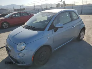 2013 FIAT 500 Pop z VIN 3C3CFFAR4DT560161, wystawiony jako Copart lot #52054645 z przebiegiem 66 870 mil mil oraz Czysty tytuł • Clean title. Historia ofert i sprzedaży dostępna na DreamBid. Obrazek 1.