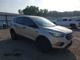2018 Ford Escape S с VIN 1FMCU0F72JUA48532, выставлен на аукционе IAAI как лот 42417917 с пробегом 75 239 миль миль и . История ставок и продаж доступна на DreamBid. Изображение 1.