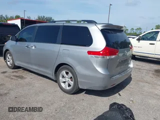 2012 Toyota Sienna LE AAS с VIN 5TDKK3DC7CS200870, выставлен на аукционе IAAI как лот 42394249 с пробегом 163 020 миль миль и . История ставок и продаж доступна на DreamBid. Изображение 3.