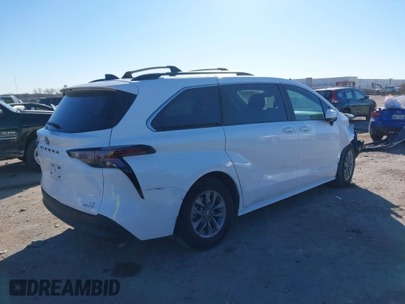 2024 Toyota Sienna LE with VIN 5TDBRKEC0RS217006, listed as a IAAI auction lot 41389239 with 23,983 mi miles. Bid and sale history available at carsss.com. Image 4.