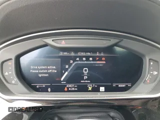 2020 Audi S8 z VIN WAU8SAF87LN001084, wystawiony jako Copart lot #41206014 z przebiegiem 43 631 mil mil oraz . Historia ofert i sprzedaży dostępna na DreamBid. Obrazek 9.