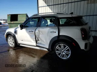 2024 MINI Countryman Cooper S with VIN WMZ83BR07R3S19526, listed as a Copart auction lot 42421825 with 26,026 mi miles and Clean Title. Bid and sale history available at carsss.com. Image 2.