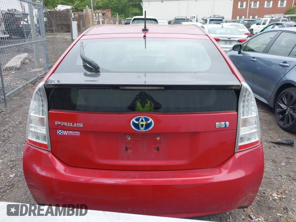 2011 Toyota Prius I z VIN JTDKN3DU4B0306405, wystawiony jako IAAI lot #42289927 z przebiegiem 152 097 mil mil oraz . Historia ofert i sprzedaży dostępna na DreamBid. Obrazek 16.