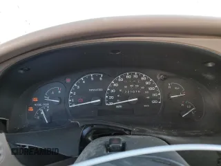 1999 Mazda B-Series Truck SX z VIN 4F4YR12CXXTM23416, wystawiony jako Copart lot #46078195 z przebiegiem 221 079 mil mil oraz Szkoda całkowita • Salvage title. Historia ofert i sprzedaży dostępna na DreamBid. Obrazek 9.