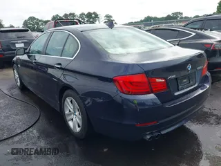 2013 BMW 5 Series 528i xDrive with VIN WBAXH5C52DD115352, listed as a IAAI auction lot 42501265 with 122,421 mi miles and . Bid and sale history available at DreamBid. Image 3.