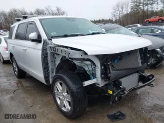2019 Ford Expedition XLT with VIN 1FMJU1JT0KEA84331, listed as a IAAI auction lot 41800516 with 41,282 mi miles. Bid and sale history available at carsss.com. Image 1.