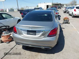 2019 Mercedes-Benz C 300 с VIN 55SWF8EB4KU314142, выставлен на аукционе IAAI как лот 41999022 с пробегом 47 150 миль миль и . История ставок и продаж доступна на DreamBid. Изображение 17.