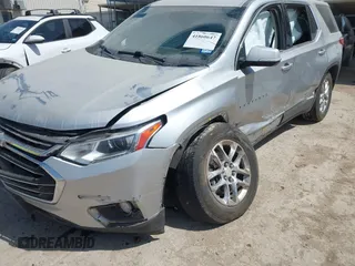 2018 Chevrolet Traverse LT Cloth z VIN 1GNERGKW3JJ173973, wystawiony jako IAAI lot #41860647 z przebiegiem 143 854 mil mil oraz . Historia ofert i sprzedaży dostępna na DreamBid. Obrazek 6.