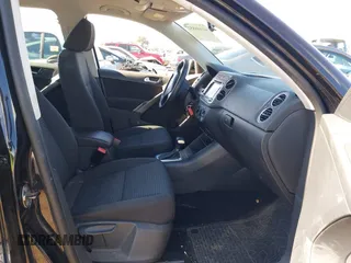 2010 Volkswagen Tiguan with VIN WVGAV9AX6AW000410, listed as a IAAI auction lot 41446852 with 118,728 mi miles and . Bid and sale history available at DreamBid. Image 5.