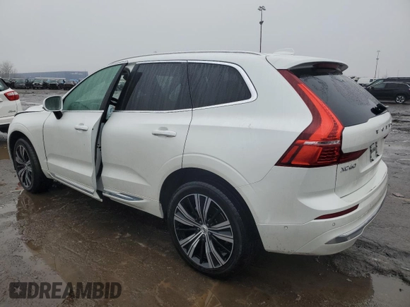 2023 Volvo XC60 Plus Bright Theme with VIN YV4L12RN9P1307107, listed as a Copart auction lot 85085924 with 25,359 mi miles and Salvage Title. Bid and sale history available at carsss.com. Image 2.