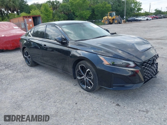 2024 Nissan Altima SR z VIN 1N4BL4CV3RN311894, wystawiony jako IAAI lot #42127560 z przebiegiem 32 703 mil mil oraz . Historia ofert i sprzedaży dostępna na DreamBid. Obrazek 1.
