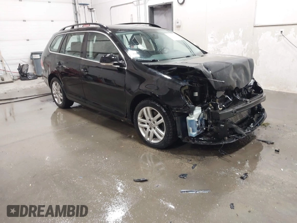 2011 Volkswagen Jetta SportWagen TDI with VIN 3VWPL7AJ8BM676246, listed as a IAAI auction lot 41831636 with 119,638 mi miles. Bid and sale history available at carsss.com. Image 1.