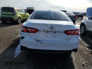 2020 Toyota Camry LE with VIN 4T1C11AK2LU952832, listed as a Copart auction lot 49873975 with 61,376 mi miles and Salvage Title. Bid and sale history available at carsss.com. Image 6.