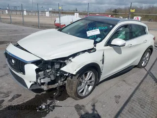 2019 Infiniti QX30 Luxe z VIN SJKCH5CP8KA010331, wystawiony jako IAAI lot #41749668 z przebiegiem 55 486 mil mil oraz . Historia ofert i sprzedaży dostępna na DreamBid. Obrazek 14.