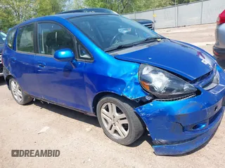2007 Honda Fit Sport z VIN JHMGD38637S068402, wystawiony jako IAAI lot #42249123 z przebiegiem 182 029 mil mil oraz . Historia ofert i sprzedaży dostępna na DreamBid. Obrazek 1.