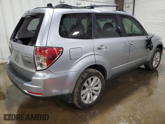 2013 Subaru Forester X Limited z VIN JF2SHAECXDH424658, wystawiony jako Copart lot #57326425 z przebiegiem 138 459 mil mil oraz Szkoda całkowita • Salvage title. Historia ofert i sprzedaży dostępna na DreamBid. Obrazek 3.
