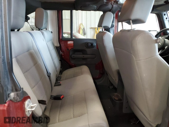 2008 Jeep Wrangler Unlimited Sahara z VIN 1J4GA59198L570409, wystawiony jako Copart lot #58853295 z przebiegiem 84 502 mil mil oraz Nie do naprawy • Non repairable. Historia ofert i sprzedaży dostępna na DreamBid. Obrazek 11.