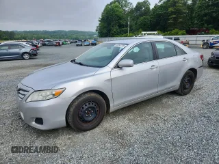 2010 Toyota Camry z VIN 4T4BF3EK9AR047008, wystawiony jako Copart lot #58994795 z przebiegiem 138 577 mil mil oraz Szkoda całkowita • Salvage title. Historia ofert i sprzedaży dostępna na DreamBid. Obrazek 1.