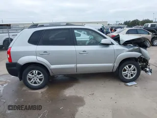 2007 Hyundai Tucson SE with VIN KM8JN12D57U670203, listed as a IAAI auction lot 41619422 with 92,450 mi miles. Bid and sale history available at carsss.com. Image 14.