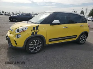 2014 FIAT 500L Trekking with VIN ZFBCFADH1EZ019518, listed as a Copart auction lot 74023564 with 124,433 mi miles and Salvage Title. Bid and sale history available at carsss.com. Image 1.