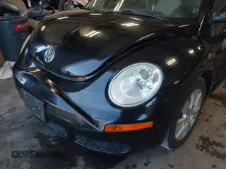 2008 Volkswagen New Beetle Coupe S with VIN 3VWRG31C18M505015, listed as a IAAI auction lot 42117855 with 52,177 mi miles. Bid and sale history available at carsss.com. Image 6.