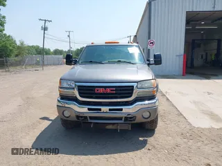 2007 GMC Sierra 2500HD SLE1 z VIN 1GTHK29D77E161912, wystawiony jako IAAI lot #42474576 z przebiegiem Nie podano mil oraz . Historia ofert i sprzedaży dostępna na DreamBid. Obrazek 12.