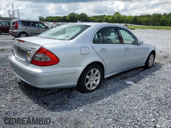 2008 Mercedes-Benz E 320 with VIN WDBUF22X58B266439, listed as a Copart auction lot 61152695 with 82,576 mi miles and Salvage title. Bid and sale history available at DreamBid. Image 3.
