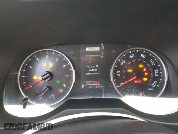 2019 Toyota RAV4 XLE with VIN JTMW1RFV6KD004869, listed as a Copart auction lot 82302754 with 118,015 mi miles and Salvage Title. Bid and sale history available at carsss.com. Image 9.