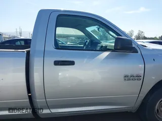 2017 Ram 1500 Tradesman с VIN 3C6JR6DG8HG703025, выставлен на аукционе IAAI как лот 42327716 с пробегом 136 342 миль миль и . История ставок и продаж доступна на DreamBid. Изображение 13.