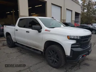 2020 Chevrolet Silverado 1500 LT Trail Boss with VIN 3GCPYFED3LG164882, listed as a IAAI auction lot 41330410 with 43,907 mi miles. Bid and sale history available at carsss.com. Image 1.