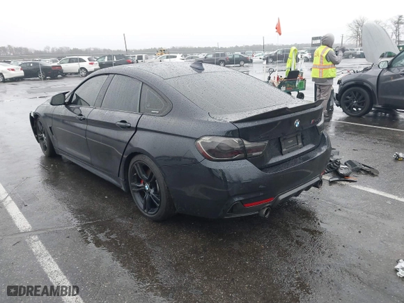 2017 BMW 4 Series 440i xDrive with VIN WBA4E5C37HG189560, listed as a IAAI auction lot 41810525 with 123,308 mi miles. Bid and sale history available at carsss.com. Image 3.