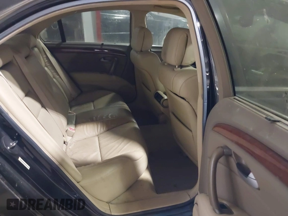 2008 Acura RL Tech Pkg with VIN JH4KB16668C000095, listed as a IAAI auction lot 40980440 with 190,396 mi miles. Bid and sale history available at carsss.com. Image 8.