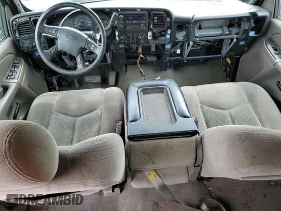 2005 Chevrolet Avalanche LS z VIN 3GNEC12Z05G203432, wystawiony jako Copart lot #49832705 z przebiegiem 235 449 mil mil oraz Szkoda całkowita • Salvage title. Historia ofert i sprzedaży dostępna na DreamBid. Obrazek 8.