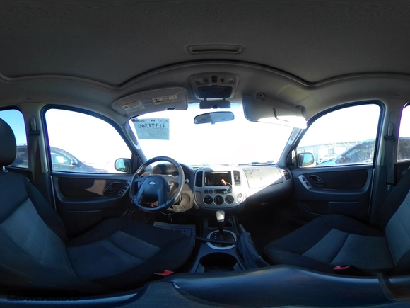 2007 Ford Escape XLT with VIN 1FMCU03127KA61978, listed as a IAAI auction lot 41371360 with 179,025 mi miles. Bid and sale history available at carsss.com. Image 18.