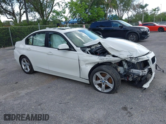 2013 BMW 3 Series 328i с VIN WBA3A5G55DNP19761, выставлен на аукционе IAAI как лот 42311901 с пробегом 205 691 миль миль и . История ставок и продаж доступна на DreamBid. Изображение 1.