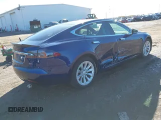 2017 Tesla Model S 100D with VIN 5YJSA1E20HF229362, listed as a IAAI auction lot 41698083 with 75,737 mi miles. Bid and sale history available at carsss.com. Image 4.