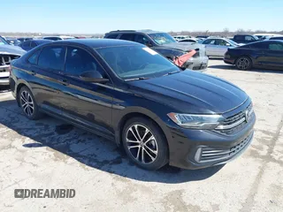 2022 Volkswagen Jetta Sport with VIN 3VWBM7BU5NM025886, listed as a IAAI auction lot 41711819 with 54,945 mi miles and . Bid and sale history available at DreamBid. Image 1.