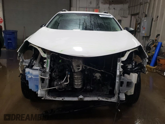 2015 Toyota RAV4 LE with VIN JTMBFREV8FJ041575, listed as a Copart auction lot 44624065 with 60,795 mi miles and Salvage Title. Bid and sale history available at carsss.com. Image 5.