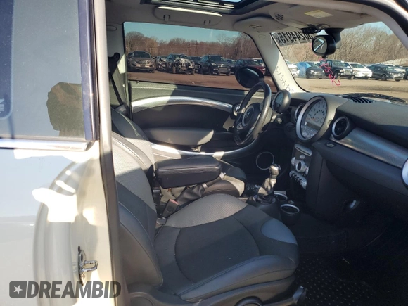 2007 MINI Hardtop S with VIN WMWMF73577TT86065, listed as a Copart auction lot 57262795 with 100,052 mi miles and Salvage Title. Bid and sale history available at DreamBid. Image 10.