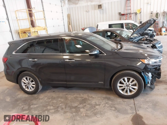 2019 Kia Sorento LX with VIN 5XYPGDA55KG556605, listed as a IAAI auction lot 42451151 with 83,171 mi miles and . Bid and sale history available at DreamBid. Image 13.