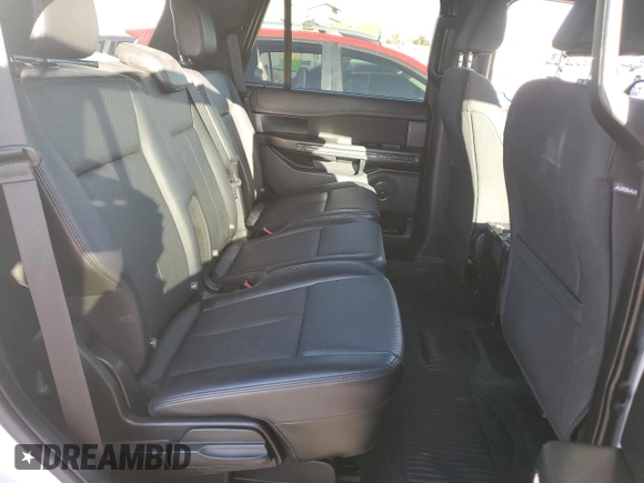 2018 Ford Expedition XL z VIN 1FMJU1GT2JEA03268, wystawiony jako Copart lot #45764335 z przebiegiem 148 626 mil mil oraz Czysty tytuł • Clean title. Historia ofert i sprzedaży dostępna na DreamBid. Obrazek 11.